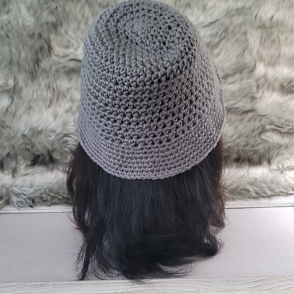 Gray Knit Women's Hat - Picture 4 of 14